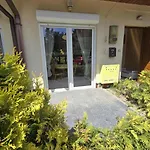 Holiday home Charmantes Haus 100m Vom Entfernt Fuer 6 Personen By Interhome *