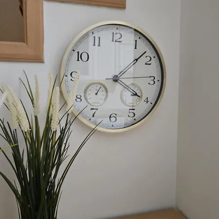 Charmantes Haus 100m Vom Entfernt Fuer 6 Personen By Interhome بيت للعطل *