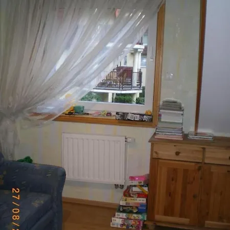 Charmantes Haus 100m Vom Entfernt Fuer 6 Personen By Interhome بيت للعطل بوبيروفو