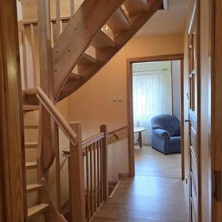 Ferienhaus Charmantes Haus 100m Vom Entfernt Fuer 6 Personen By Interhome