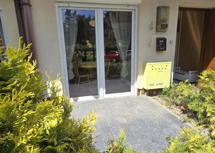 Ferienhaus Charmantes Haus 100m Vom Entfernt Fuer 6 Personen By Interhome *