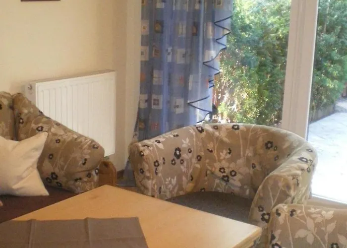 Ferienhaus Charmantes Haus 100m Vom Entfernt Fuer 6 Personen By Interhome