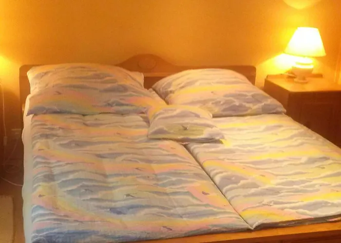 Ferienhaus Charmantes Haus 100m Vom Entfernt Fuer 6 Personen By Interhome