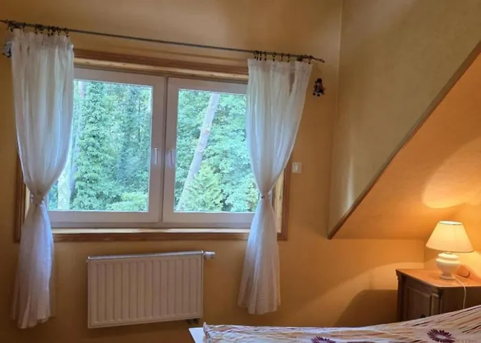 Ferienhaus Charmantes Haus 100m Vom Entfernt Fuer 6 Personen By Interhome