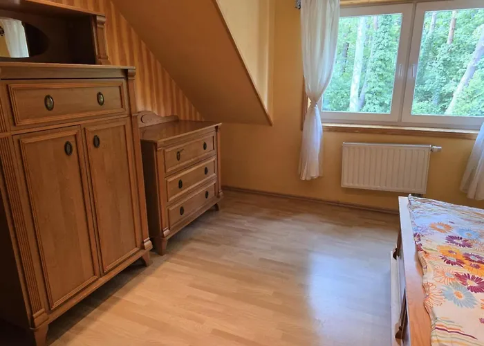 Ferienhaus Charmantes Haus 100m Vom Entfernt Fuer 6 Personen By Interhome *