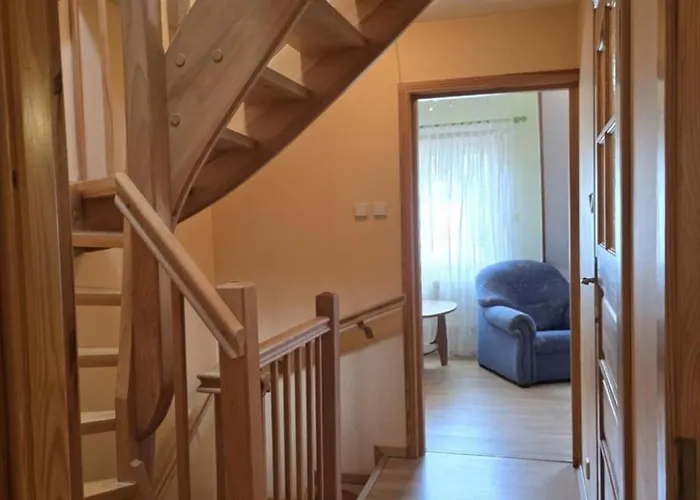 Ferienhaus Charmantes Haus 100m Vom Entfernt Fuer 6 Personen By Interhome