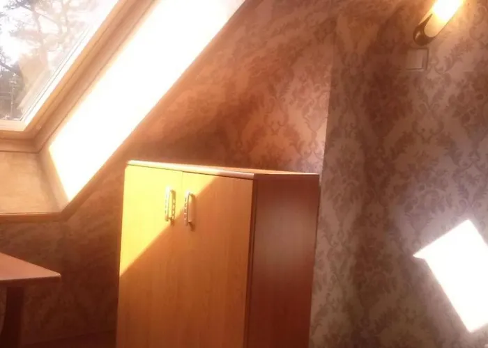 Ferienhaus Charmantes Haus 100m Vom Entfernt Fuer 6 Personen By Interhome *