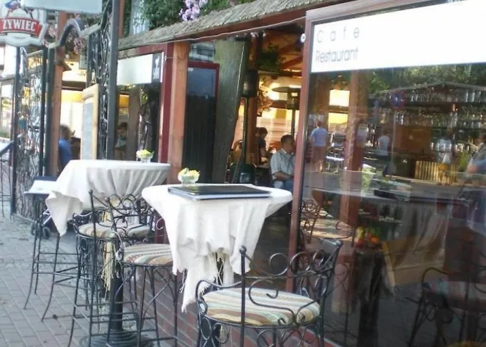 Ferienhaus Charmantes Haus 100m Vom Entfernt Fuer 6 Personen By Interhome *